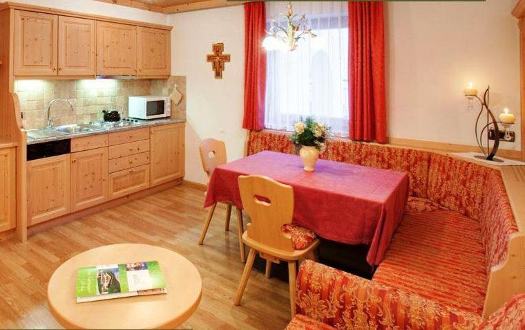 Residence Forcelles San Cassiano  Oda fotoğraf